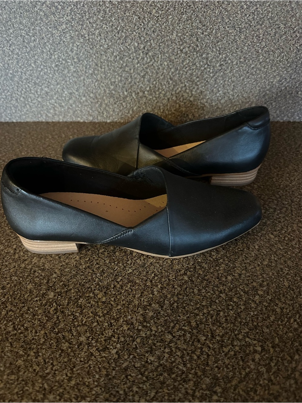 Women's Clarks Juliet Palm Loafer Black Leather Slip on size 7.5